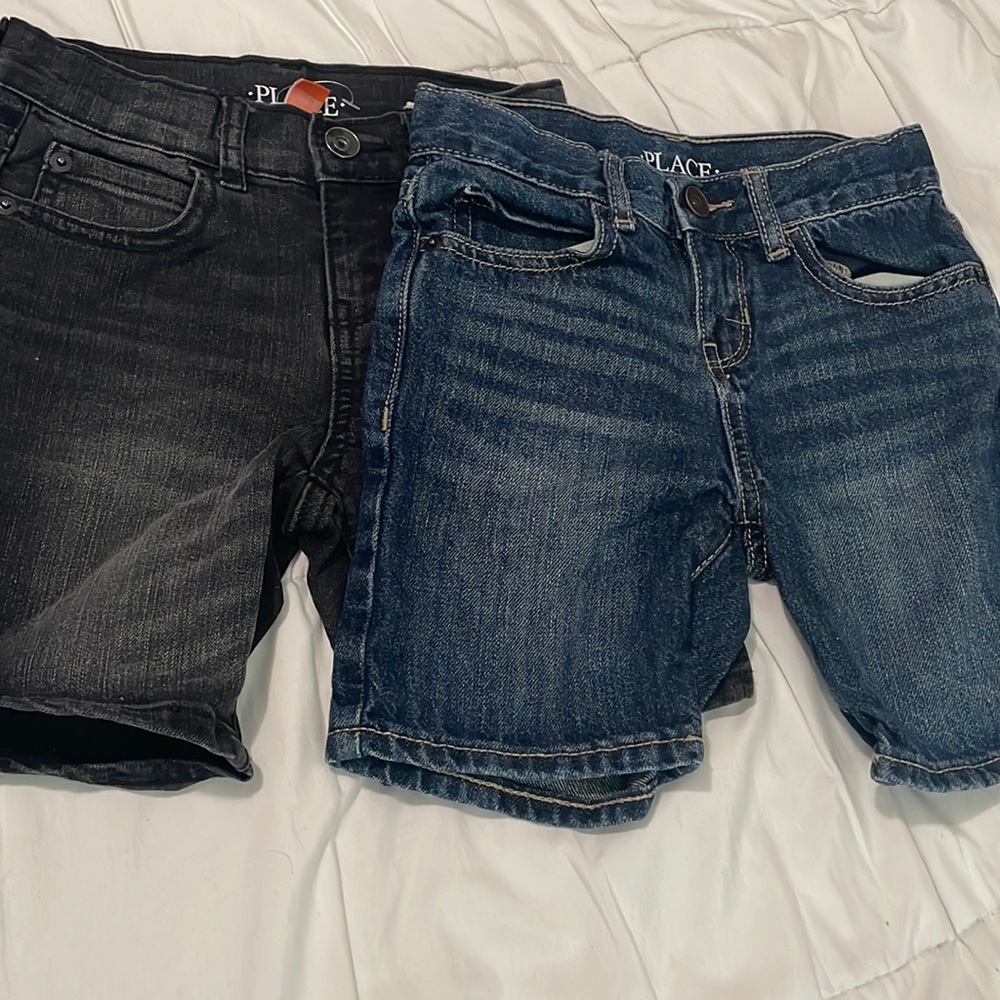 Cute boys denim shorts. Size 4T. In great condition. Barely worn.